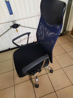 Kancelářská židle s prodyšným opěradlem - 3