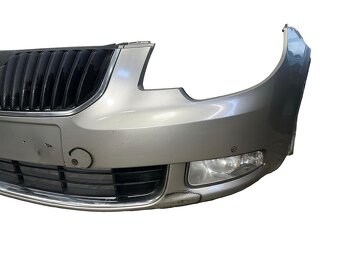 Přední nárazník cappuccino metalíza LF8H Škoda Superb 2 2009 - 3