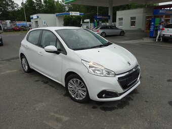 Peugeot 208 Roland Garros 1.5 BlueHDi,limitka,1majitel. - 3