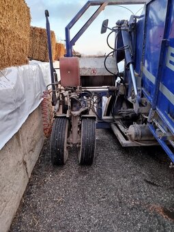 EB 3000S - vakovač / silážní lis - 3