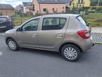 Dacia Sandero 1,2 benzín, super stav - 3