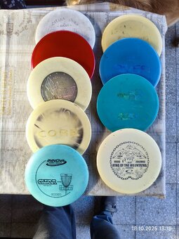 Prodám kompletní set na disc golf. - 3