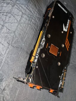AORUS GeForce GTX 1080 Ti 11G - 3