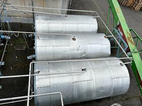 Dvouplášťová nerezová nádrž - 3