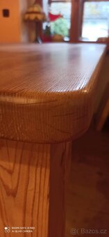 Masivní jídelní stůl - 3