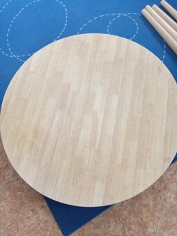 Jídelní kulatý stůl - 3