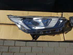 Ford Transit CONNECT - PŘEDNÍ SVĚTLA - 3