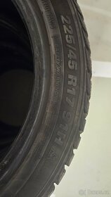 Zimné pneu Kumho 225/45 R17 - 3