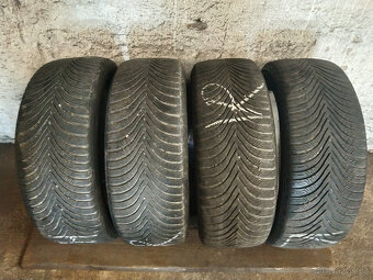Pneu Michelin 215/50 R17 - 3