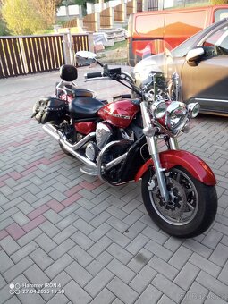 YAMAHA XVS 1300A Midnight Star - 3