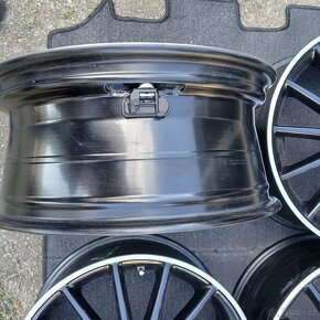 Mercedes AMG Alu 18 - 3