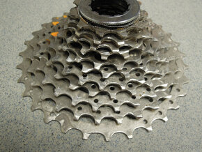 prodám shimano kazetu 11speed - 3
