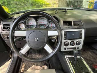 Dodge Challenger - 3