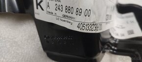 Toyota Prius V 5 - Pirela Mercedes EQB Vito - drzak zrcadlo - 3
