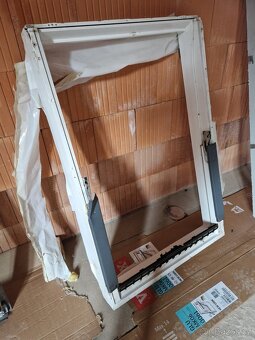 Velux střešní okno GGU M06, bílá barva, 2 ks - 3