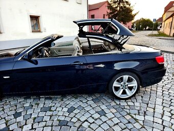 Kabriolet BMW 335i e93 2007 modro černá barva - 3