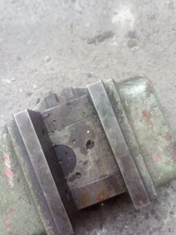 Strojní svěrák pod vrtačku - 3