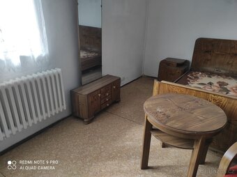 Starožitná ložnice skříň, prádelník, postel, noční stolky - 3