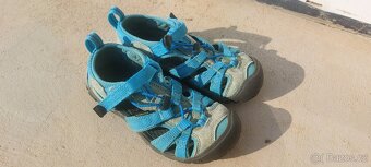 Keen sandale velikost 30 - 3