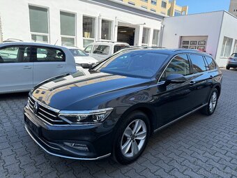 VW Passat B8 Variant Elegance 2.0TDI 110kW DSG Matrix ACC Qi - 3