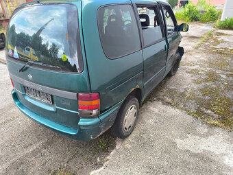Nissan Serena 1.6 16v 71kw veškeré nd. Levně. - 3