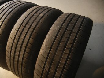 Letní pneu Bridgestone 235/55R18 - 3