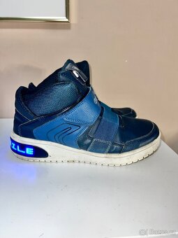 Boty s led osvětlením na aplikaci Geox Respira vel. 40 - 3