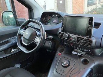 Pronájem Peugeot - 3