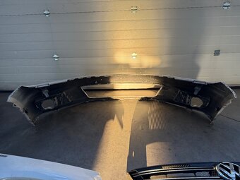 VW Tiguan přední část - 3