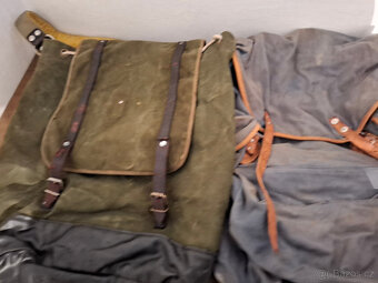 Prodám staré vojenské batohy,pytle - 3