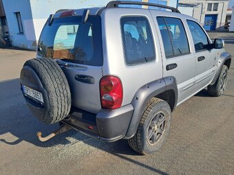 Jeep cherokee kj liberty - 3