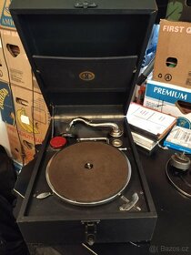 Prodám funkční  kufříkový gramofon - 3
