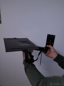 Držák na televizi, monitor, nebo něco podobného - 3