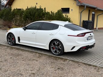 Kia Stinger 3.3 v6 Benzin 272kW r.v 2018 - 3