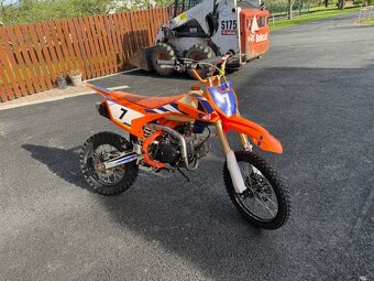 Pitbike Minirocket 125 KTX, čtyřtaktní - 3