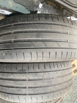 Letní pneu 245/45/R19 Nexen - 3