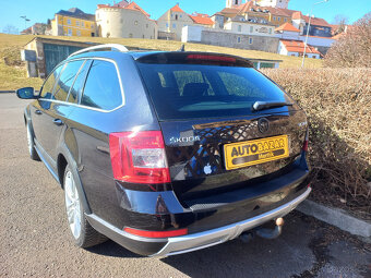 Škoda Octavia Com 2.0 TDi Scout - 3