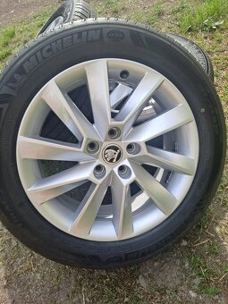 Alu kola 5x112 originál Škoda Superb III 215/55 R17 - 3