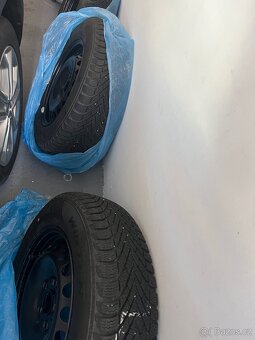 4x Obutá zimní sada kol PIRELLI na ŠKODA OCTAVIA 3 195/65 R1 - 3