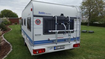 Karavan HOBBY 495, markýza, nové brzdy, nosič kol, kamera - 3