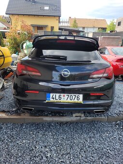 Opel Astra J OPC - 3