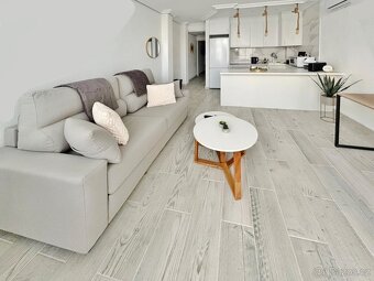 Stylový apartmán 2+kk po rekonstrukci jen 200 m od pláže - 3