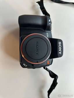 Sony DSLR-A350 + příslušenství + volitelný objektiv - 3