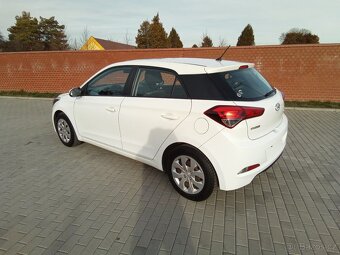 Hyundai i20 1.2i Select, Najeto 49 tis.km - 3