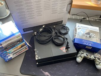 PlayStation 4 - 3