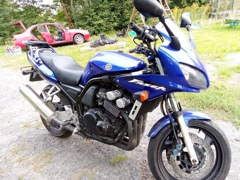 Yamaha FZS 600 - 3