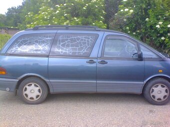 Toyota Previa . Vhodné pouze na díly.. - 3