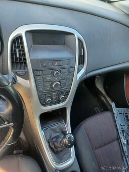 Rozpredám Opel Astra J ST 1.4 Turbo 88kw A14NET - 3