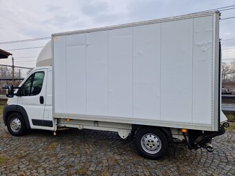 Auto s motorem 3,0 IVECO + hydraulické čelo - 3