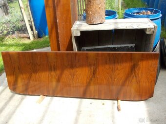 Manželská postel s nočními stolky. - 3